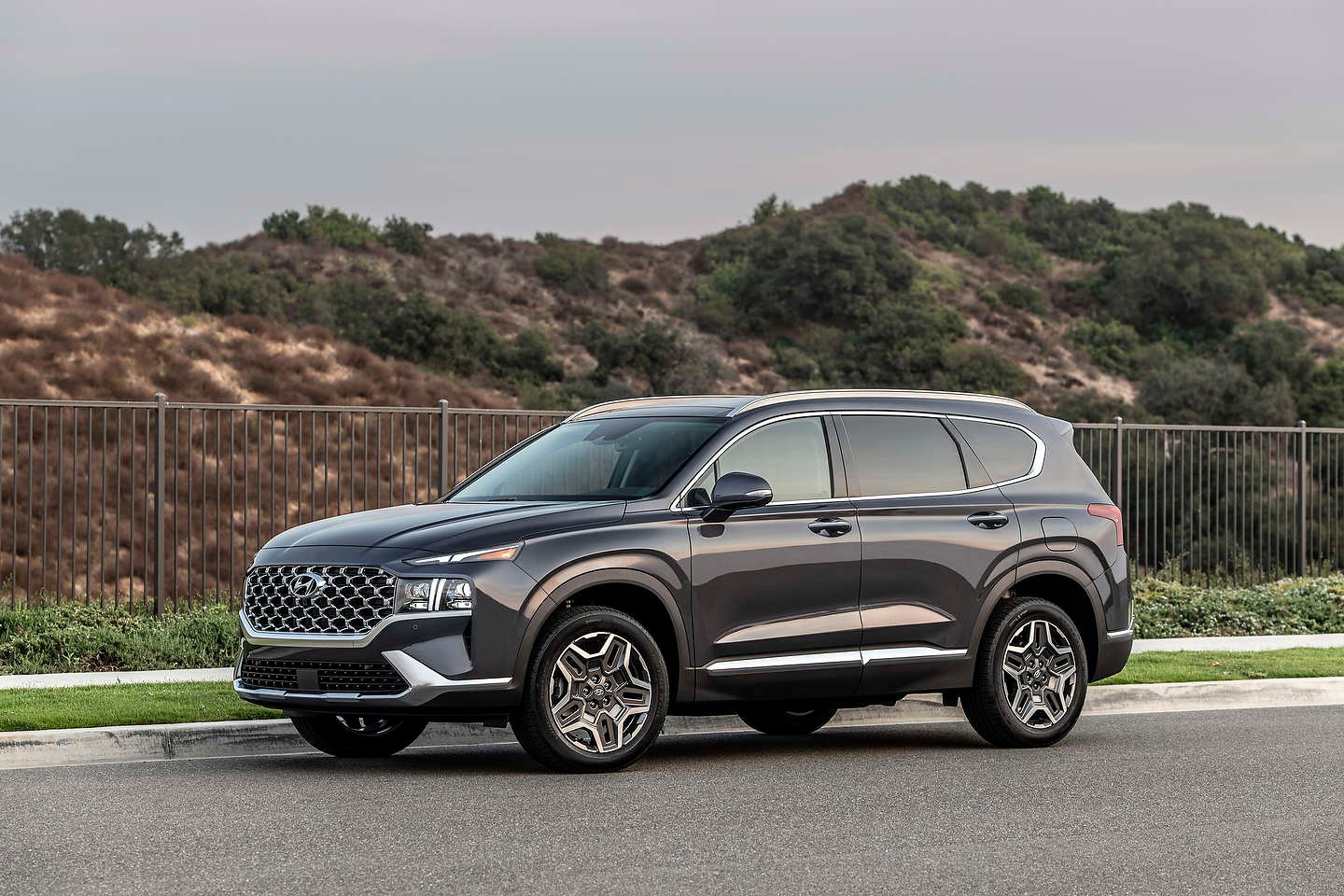 
								Hyundai Santa Fe full									