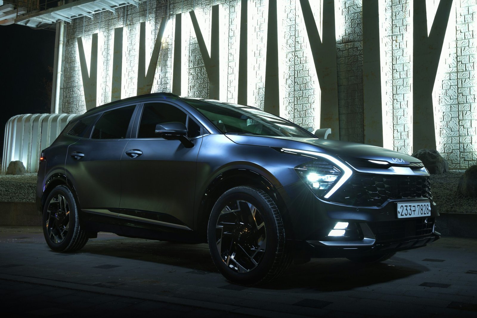 
								KIA Sportage full									