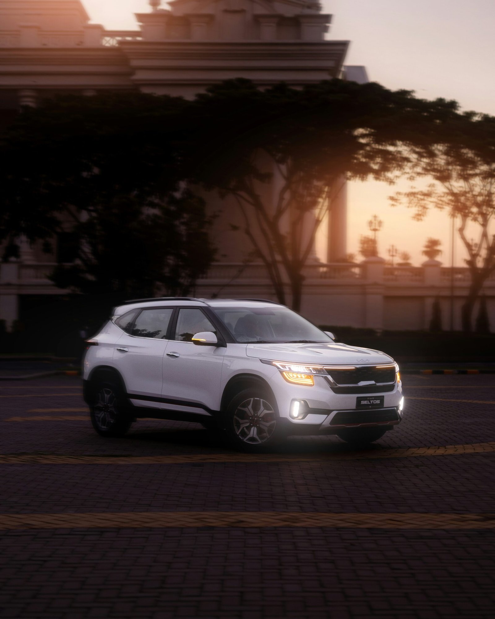 
								KIA Seltos full									